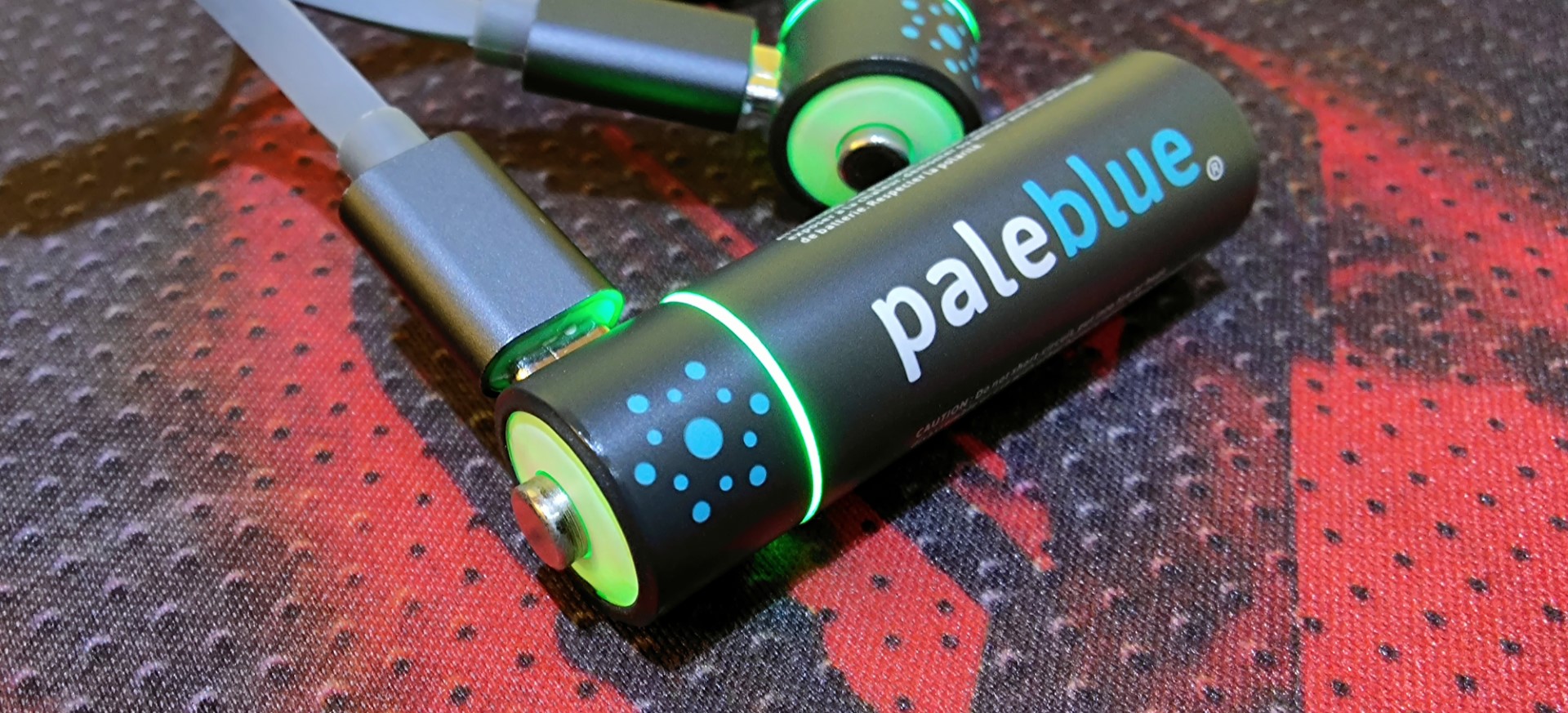 J'ai testé les piles rechargeables par USB de la marque Pale Blue. –  DoubleGeek